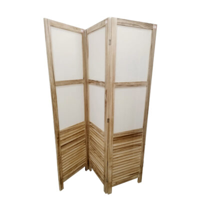 WOOD SCREEN WITH OPAQUE WINDOWS